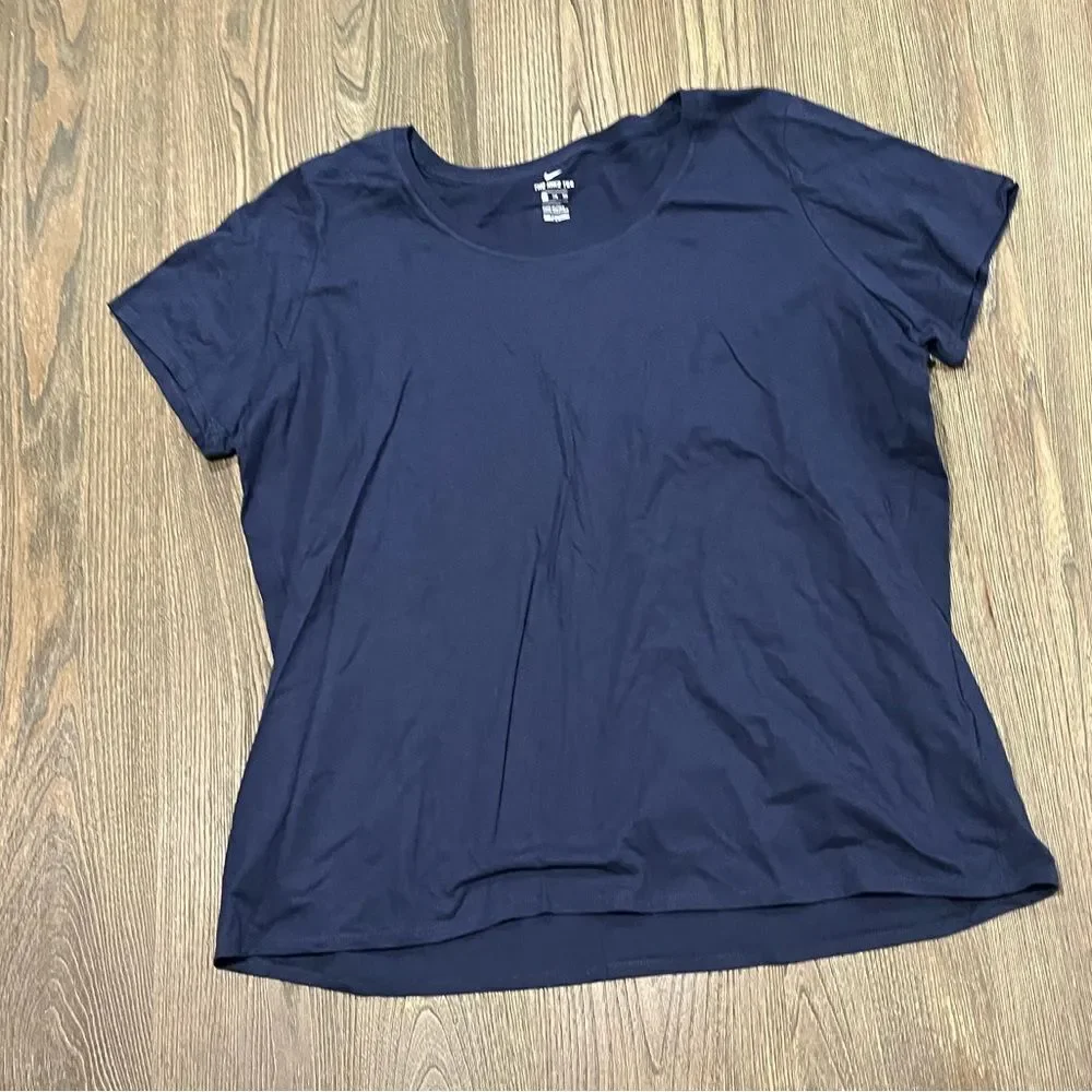 NWOT Nike Womens T-Shirt Crewneck Short Sleeve Athletic Fit Cotton Navy Size XXL